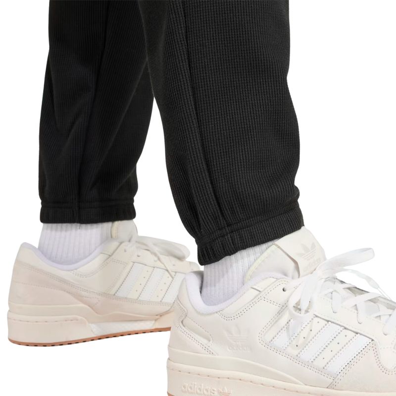 PANTALON-HOMBRE-ADIDAS-TRIFOLIO-ESSENTIALS-WAFFLE