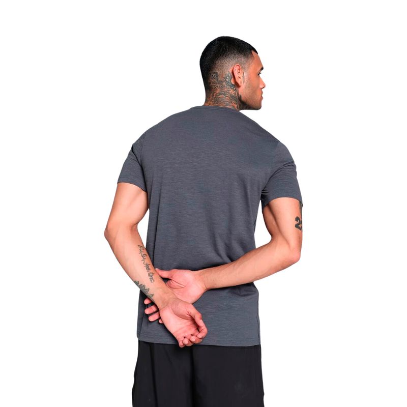 REMERA-HOMBRE-PUMA-GRAPHIC-TEE-TRAIN