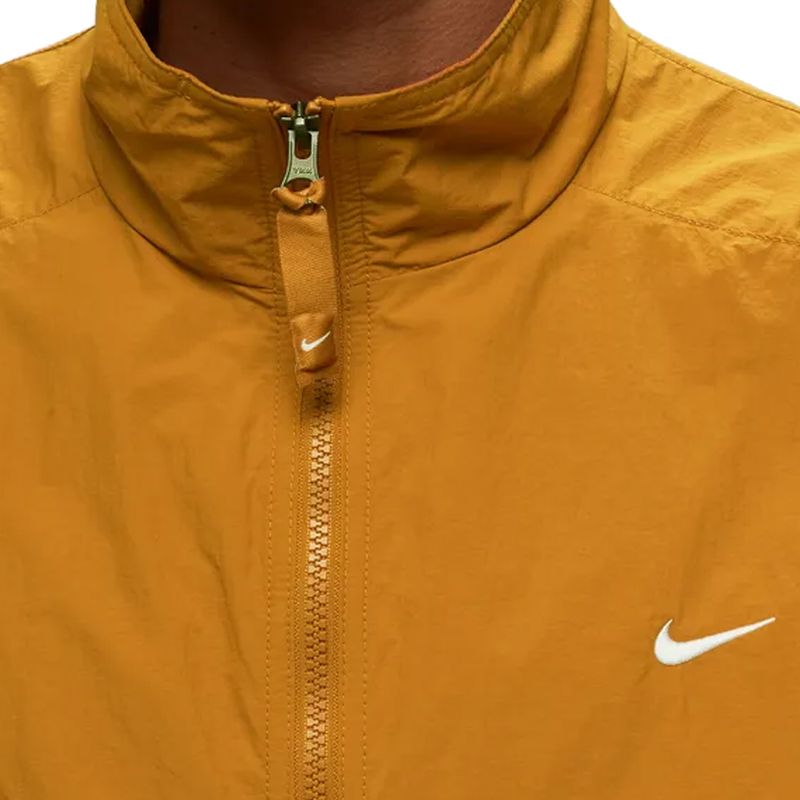 CAMPERA-HOMBRE-NIKE-SOLO-SWOOSH