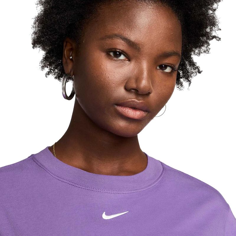 REMERA-MUJER-NIKE-SPORTSWEAR-ESSENTIAL