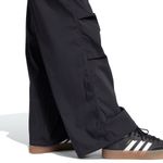 PANTALON-MUJER-ADIDAS-ESSENTIALS-RIPSTOP-PARACHUTE