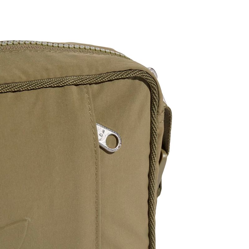 MORRAL-UNISEX-ADIDAS-EVERYDAY-ICONS