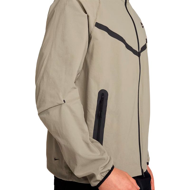 CAMPERA-NIKE-HOMBRE-TECH