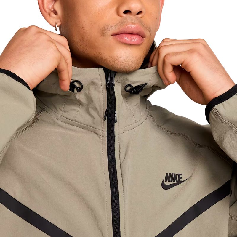 CAMPERA-NIKE-HOMBRE-TECH