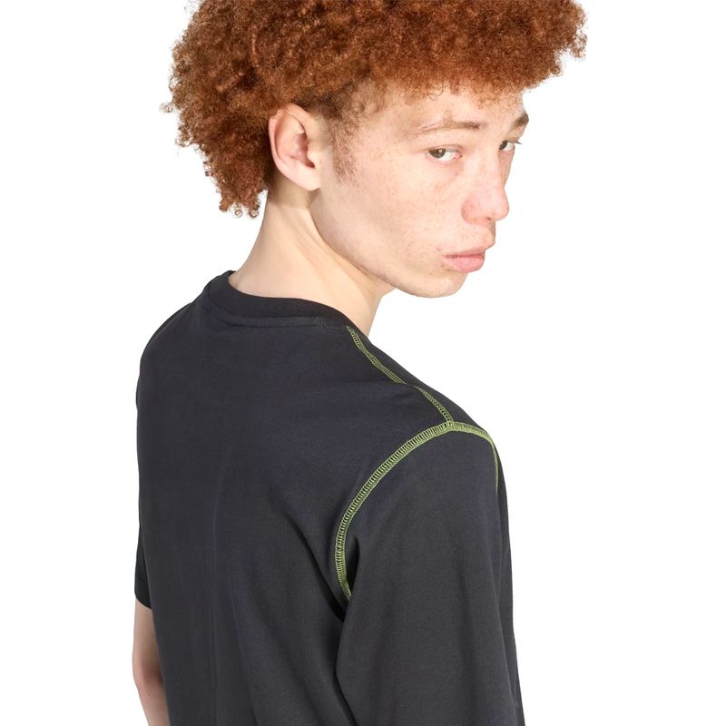 REMERA-HOMBRE-ADIDAS-GRAPHIC-DESGASTADA