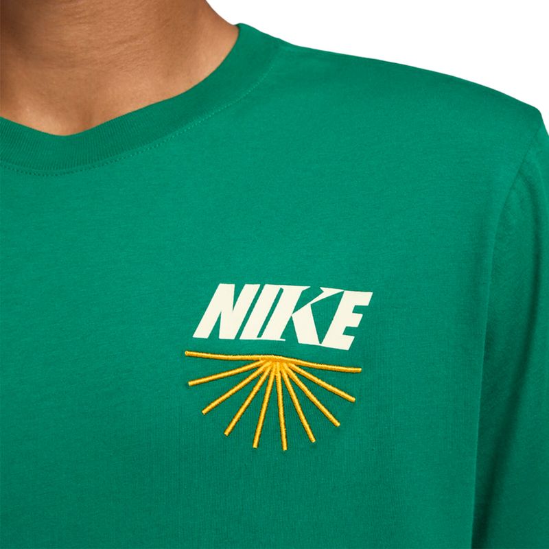 REMERA-HOMBRE-NIKE-SPORTSWEAR